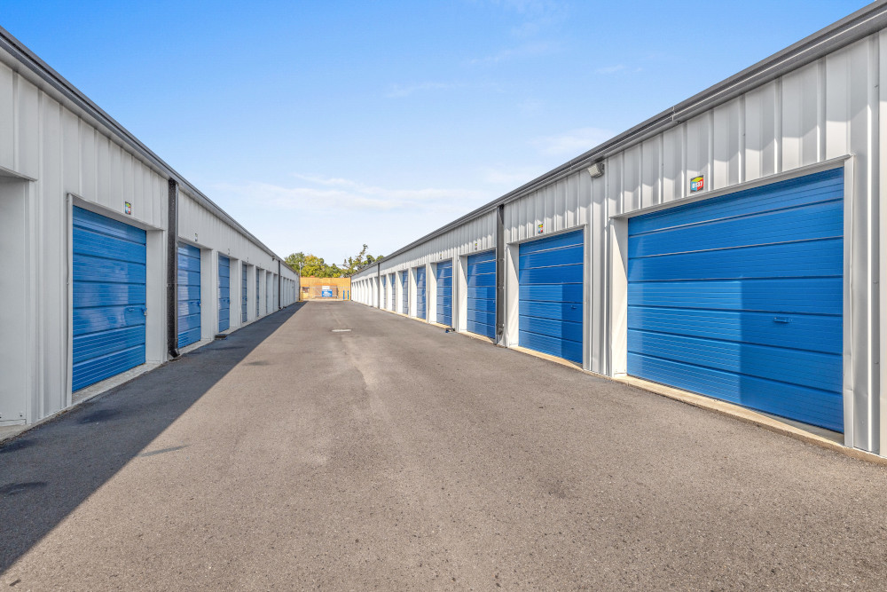 Wide avenues for storage